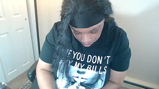 Snapshot of Sexymona1218 chatting on May 2026 02:45:01 PM Sexymona1218 online show from May 2026 02:45:01 PM