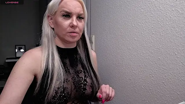 MIA-XXX online show from February 2026 07:18:01 AM