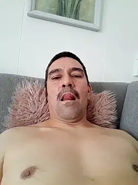 dick81 online show from April 2026 08:39:01 PM