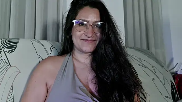 DeesseLuxure online show from April 2026 06:29:02 AM