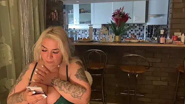 Monageil online show from March 2025 12:13:01 PM