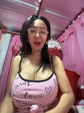 Snapshot of sweetieme chatting on March 2025 10:36:02 AM sweetieme online show from March 2025 10:36:02 AM