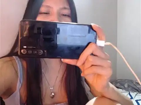 evolet01 online show from December 2024 06:43:02 AM