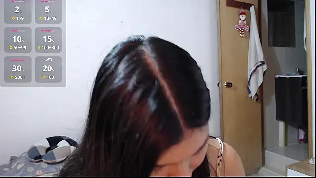 evolet01 online show from November 2025 05:27:01 PM