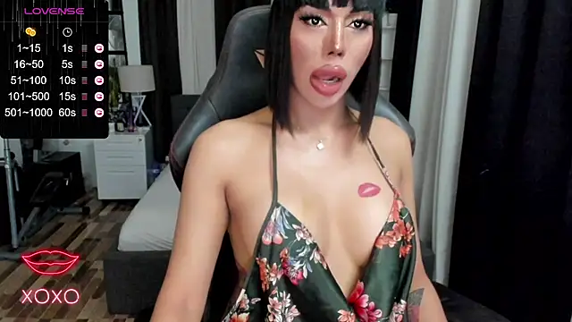 Snapshot of Forever_MissCandace chatting on February 2025 06:17:01 PM Forever MissCandace online show from February 2025 06:17:01 PM