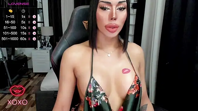 Snapshot of Forever_MissCandace chatting on February 2025 11:47:02 PM Forever MissCandace online show from February 2025 11:47:02 PM