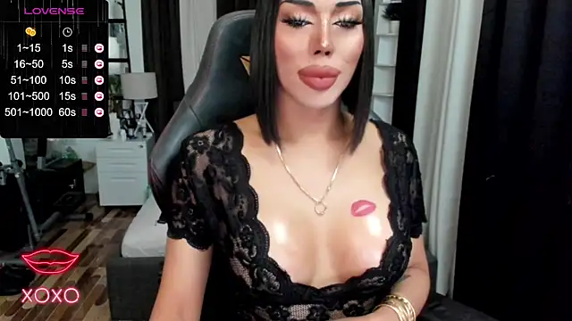 Snapshot of Forever_MissCandace chatting on February 2025 07:01:02 AM Forever MissCandace online show from February 2025 07:01:02 AM