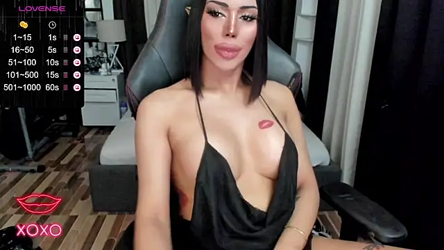 Snapshot of Forever_MissCandace chatting on March 2025 05:18:02 PM Forever MissCandace online show from March 2025 05:18:02 PM
