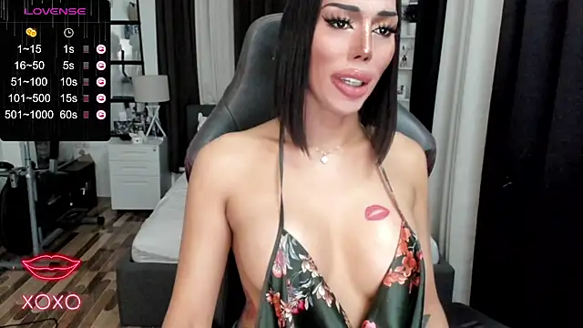 Snapshot of Forever_MissCandace chatting on March 2025 10:15:01 PM Forever MissCandace online show from March 2025 10:15:01 PM