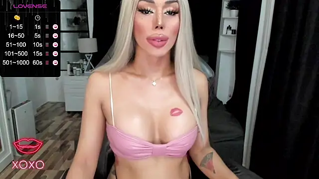 Snapshot of Forever_MissCandace chatting on September 2025 04:33:02 PM Forever MissCandace online show from September 2025 04:33:02 PM