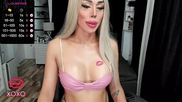 Snapshot of Forever_MissCandace chatting on September 2025 08:47:02 PM Forever MissCandace online show from September 2025 08:47:02 PM