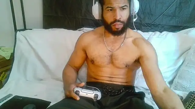 Snapshot of KingKoooper chatting on April 2026 08:37:01 AM KingKoooper online show from April 2026 08:37:01 AM