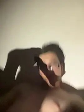 Snapshot of safadinhofire chatting on March 2026 03:33:02 AM safadinhofire online show from March 2026 03:33:02 AM