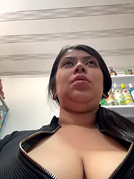 emilyjohanson online show from November 2025 04:10:02 PM