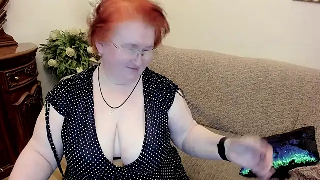 leiamillersonn online show from February 2026 06:06:01 PM