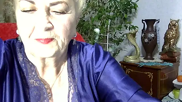 Emma52610 online show from February 2025 05:21:01 PM
