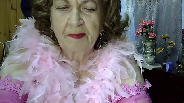 Emma52610 online show from May 2026 11:29:01 AM