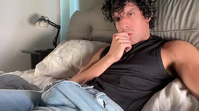 beranco19 online show from April 2026 06:04:02 PM