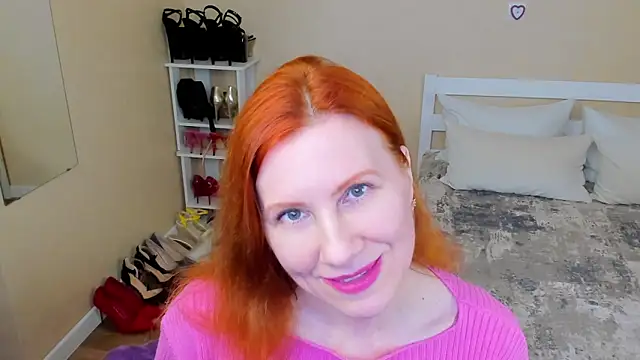 Snapshot of FoxySophia chatting on May 2026 06:20:01 PM FoxySophia online show from May 2026 06:20:01 PM