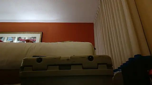 UncutHammer69 online show from September 2025 01:44:02 PM