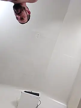 UncutHammer69 online show from October 2025 03:33:01 PM