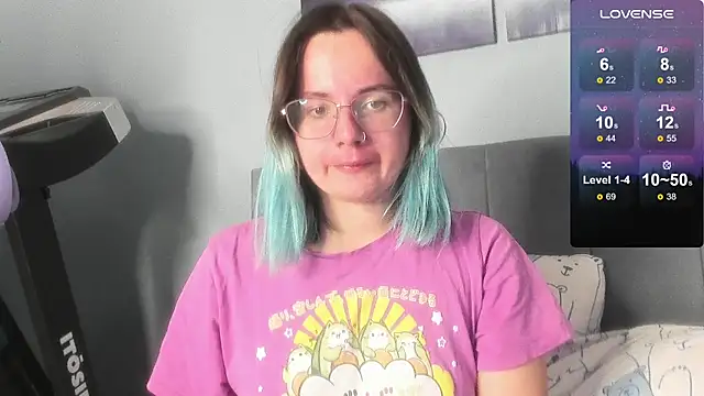 MilaniaCute online show from October 2025 06:21:01 PM