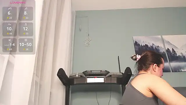 Snapshot of MilaniaCute chatting on February 2026 04:03:02 PM MilaniaCute online show from February 2026 04:03:02 PM