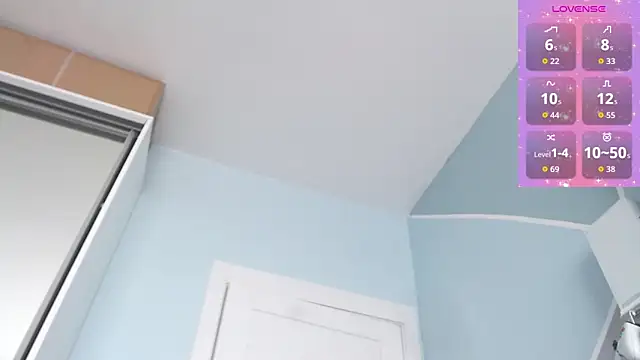 Snapshot of MilaniaCute chatting on April 2026 11:06:01 AM MilaniaCute online show from April 2026 11:06:01 AM