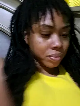 Snapshot of HONEYSWEETS_LIVE chatting on May 2026 02:07:02 AM HONEYSWEETS LIVE online show from May 2026 02:07:02 AM