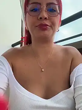 Snapshot of LINDA_PATTY94 chatting on January 2025 10:44:02 PM LINDA PATTY94 online show from January 2025 10:44:02 PM