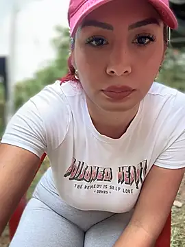 Snapshot of LINDA_PATTY94 chatting on March 2025 02:51:01 PM LINDA PATTY94 online show from March 2025 02:51:01 PM