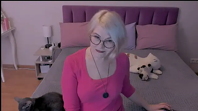 sabrinamacmarren online show from March 2025 04:11:01 PM