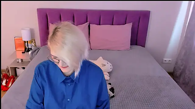 sabrinamacmarren online show from November 2025 10:48:02 AM