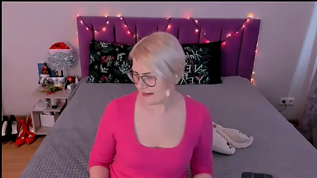 sabrinamacmarren online show from January 2026 11:04:02 AM