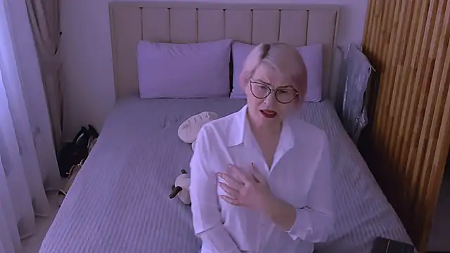 sabrinamacmarren online show from March 2026 09:58:02 AM