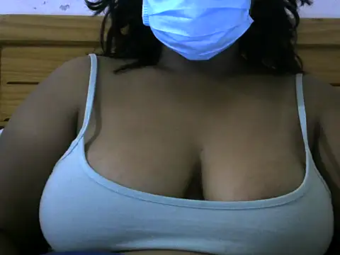 Artinah22 online show from November 2025 08:44:01 PM