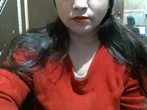 Snapshot of UrsMansi chatting on December 2024 06:04:01 AM UrsMansi online show from December 2024 06:04:01 AM