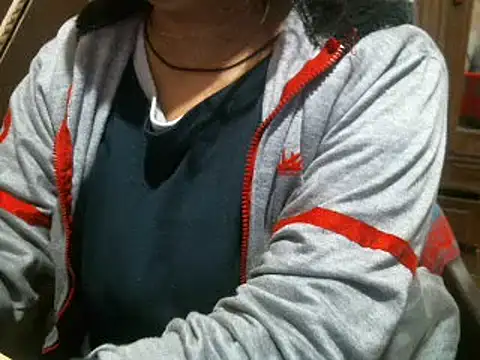 Snapshot of UrsMansi chatting on January 2025 05:33:01 PM UrsMansi online show from January 2025 05:33:01 PM