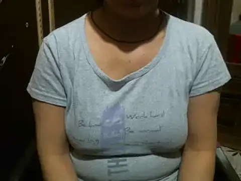 Snapshot of UrsMansi chatting on January 2025 08:47:01 PM UrsMansi online show from January 2025 08:47:01 PM