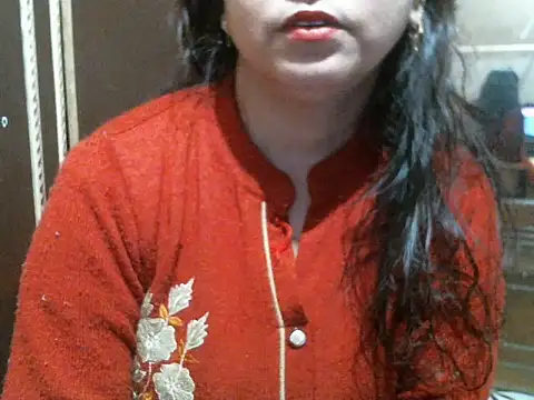 Snapshot of UrsMansi chatting on February 2025 04:27:01 AM UrsMansi online show from February 2025 04:27:01 AM