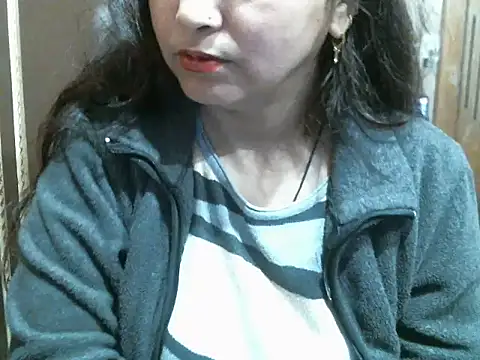 Snapshot of UrsMansi chatting on February 2025 06:33:01 AM UrsMansi online show from February 2025 06:33:01 AM