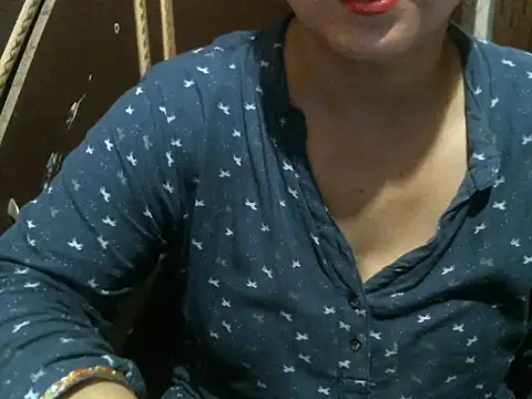 Snapshot of UrsMansi chatting on September 2025 08:05:01 AM UrsMansi online show from September 2025 08:05:01 AM