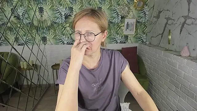 Paris Cherry online show from January 2026 07:11:01 PM