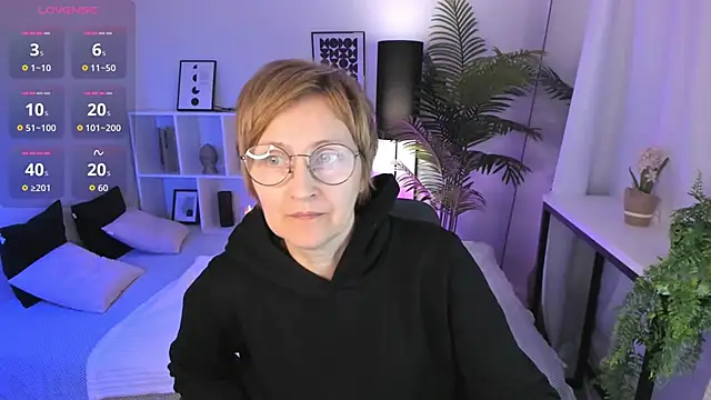 Paris Cherry online show from March 2026 06:11:02 PM