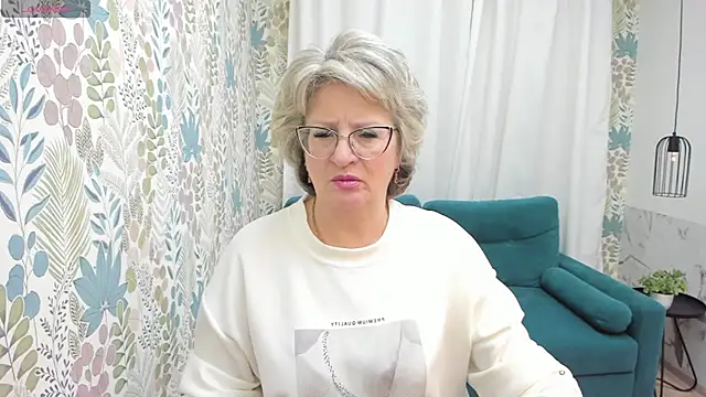 EvelynJoyful online show from March 2025 08:15:01 AM