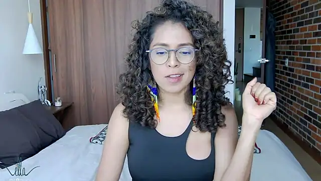 illaroom online show from December 2024 09:45:01 PM