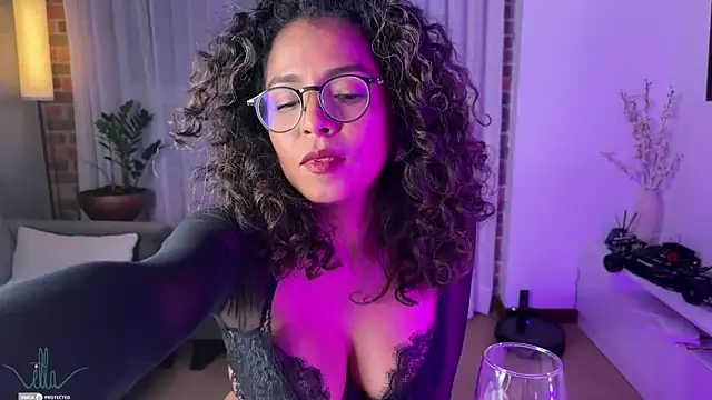 illaroom online show from January 2025 11:45:02 PM