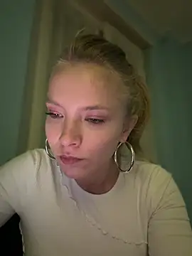 Snapshot of AnastasiaAniess chatting on December 2024 04:50:01 PM AnastasiaAniess online show from December 2024 04:50:01 PM