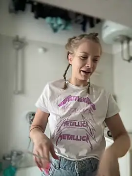 Snapshot of AnastasiaAniess chatting on February 2025 04:00:02 PM AnastasiaAniess online show from February 2025 04:00:02 PM