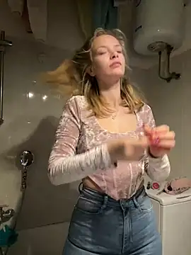 Snapshot of AnastasiaAniess chatting on February 2025 08:33:02 PM AnastasiaAniess online show from February 2025 08:33:02 PM